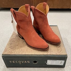 Tecovas The Lucy Boots in Desert Rose Suede Size 8